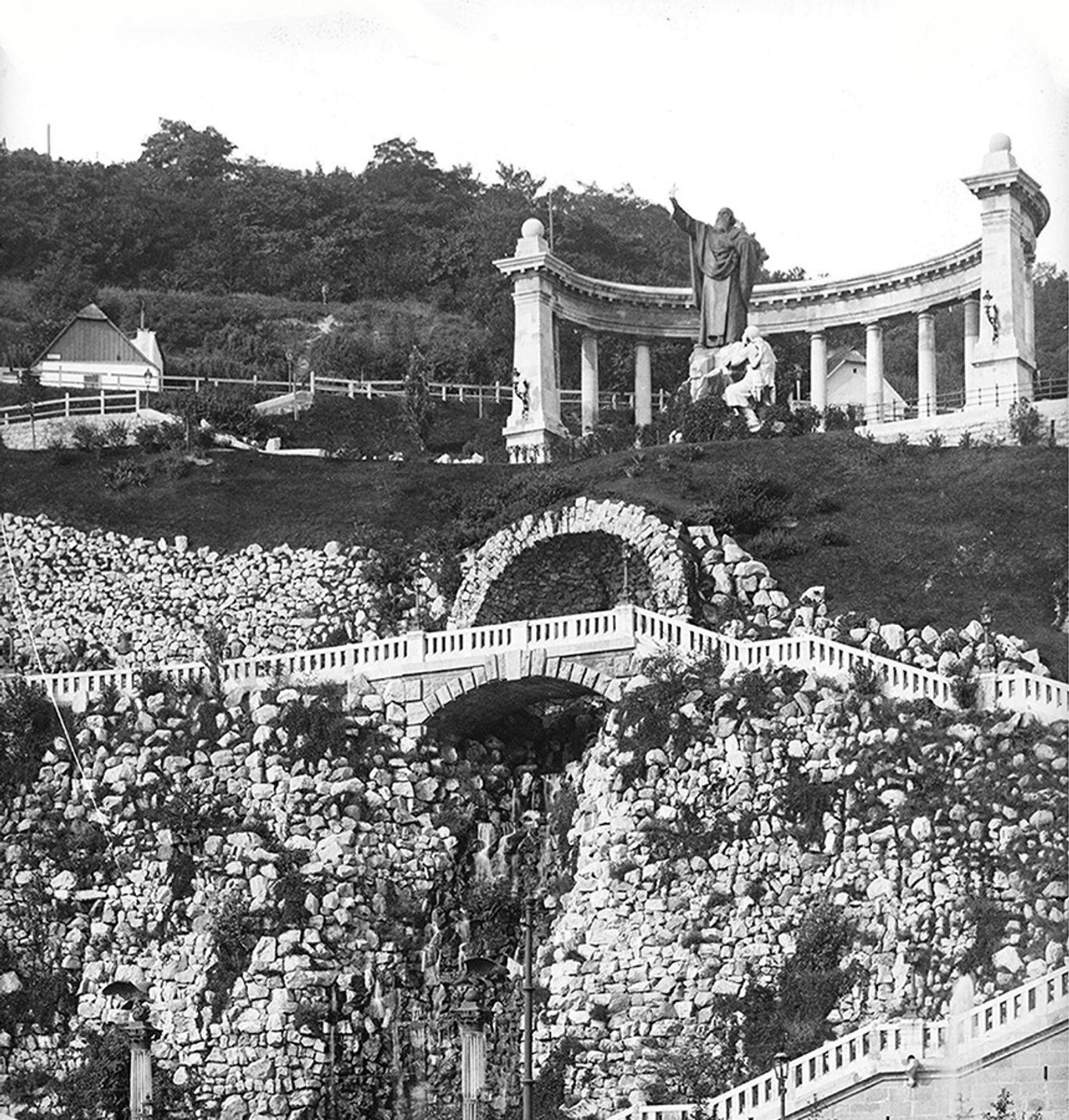St Gellért Statue with the park at the foot of the hill, 1905 | Fortepan, Deutsche Fotothek, Brück & Sohn